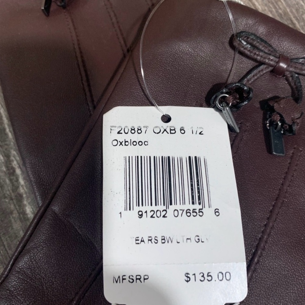 Coach Elegant Brown Leather Gloves for woman - Picture 2 of 2